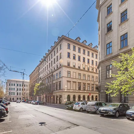 Apartment Freedom Near Parlament With Ac *